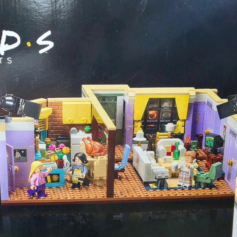 LEGO "Friends" The Apartments 10292 Set NEW Sealed 2048 Pcs - Picture 4 of 14